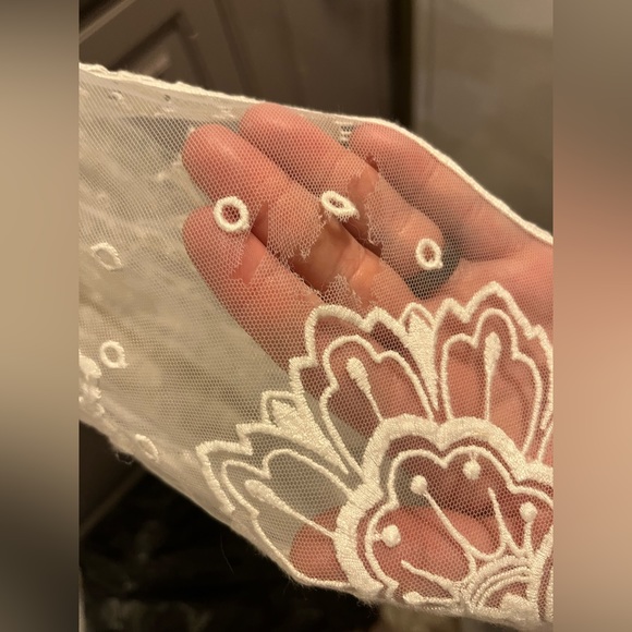 Clara Rue De Seine - Picture 10 of 13